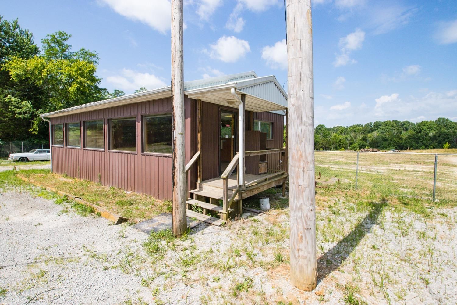 513 Pierce Ln, Frankfort, KY 40601